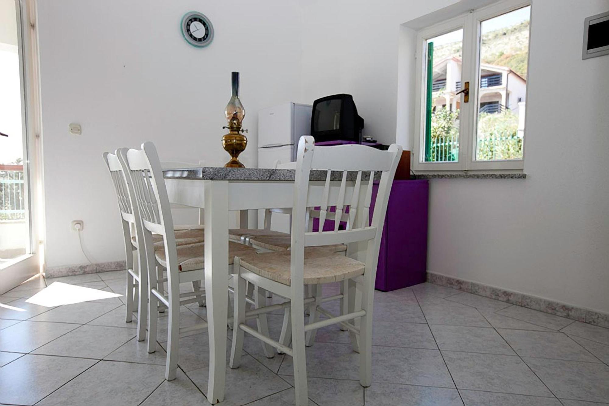 Apartments Villa Iva Ravni Room photo